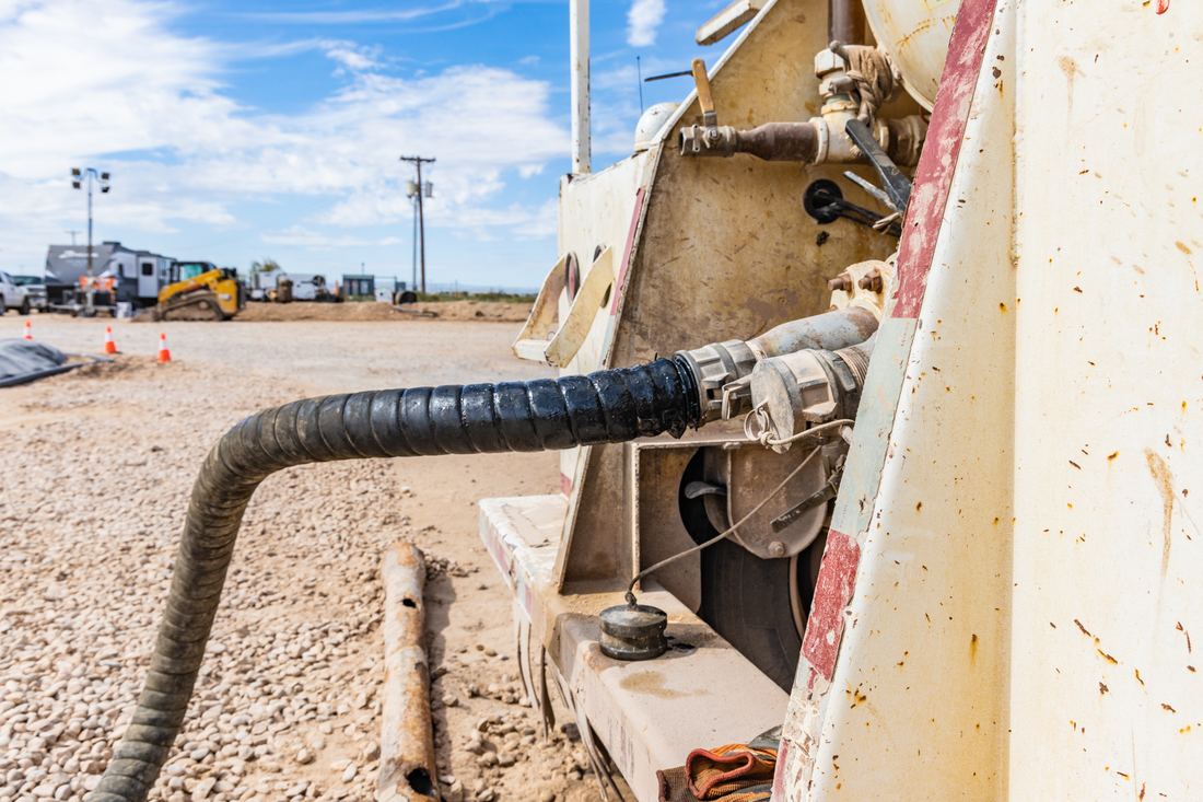 Truck hose hookup at the offload connection